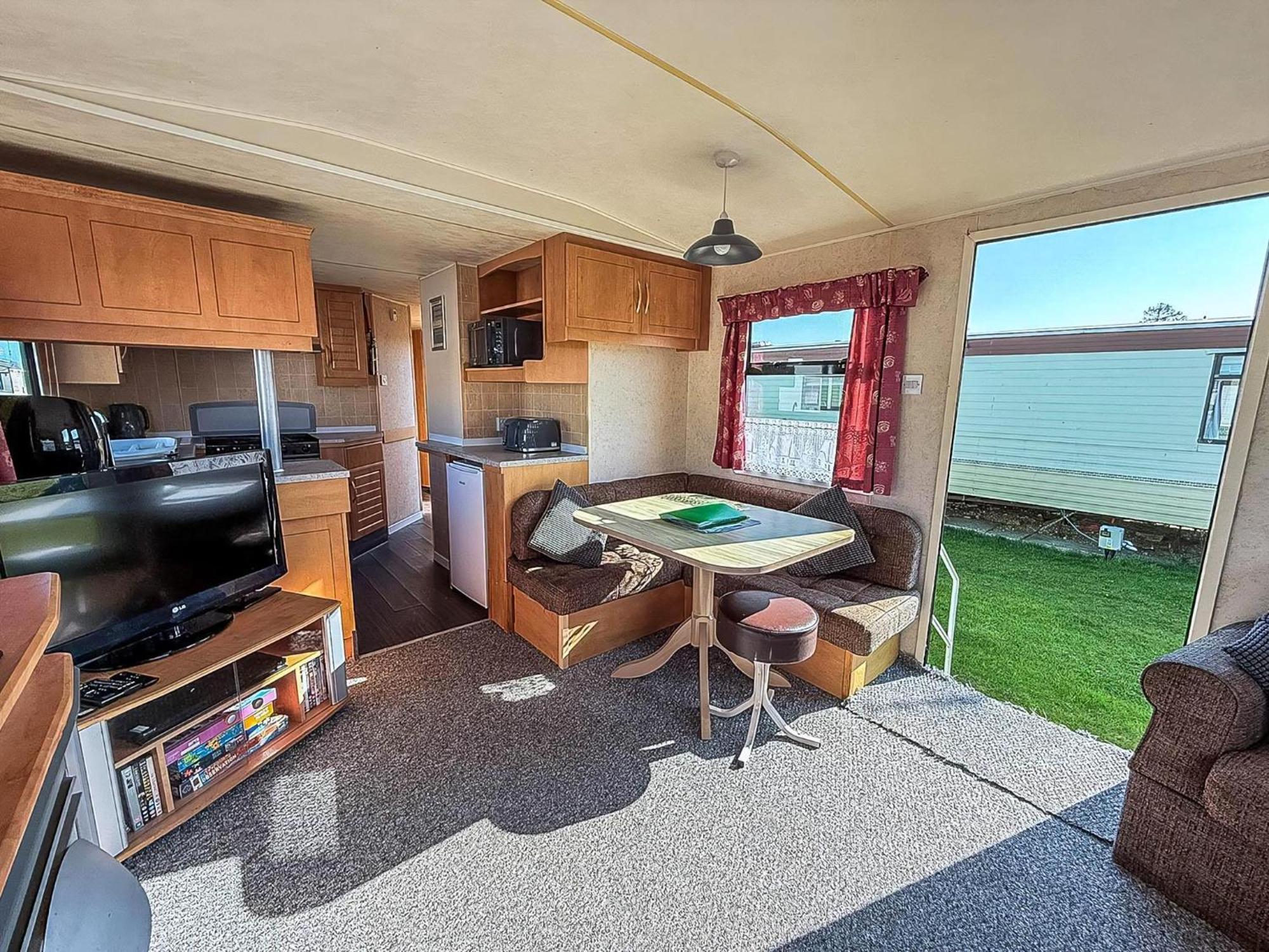 8 Berth Caravan With Free Wifi At Heacham Holiday Park In Norfolk Ref 21008E Dış mekan fotoğraf