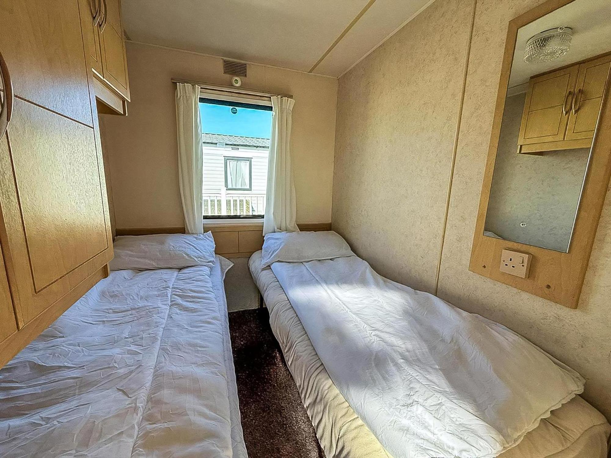 8 Berth Caravan With Free Wifi At Heacham Holiday Park In Norfolk Ref 21008E Dış mekan fotoğraf